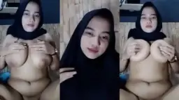 Jilbab Tobrut Seksi Bikin Greng