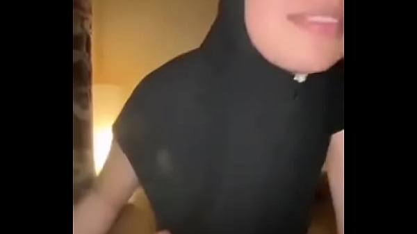 Ngesek Memek Ketat Jilbaban Kontol Besar