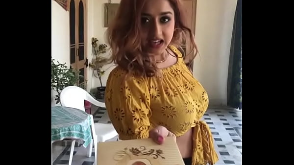 Desi Cewek Seksi Tanpa Bra