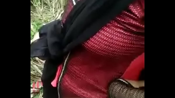 Bugil Laura