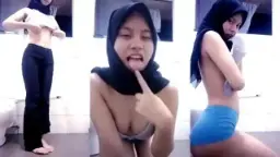 Gadis Berjilbab Mulus Yang Menggoda Dan Bergairah