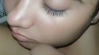 Gadis Desi Mabuk Terbuka Sebelum Pengalaman Seks Pertamanya