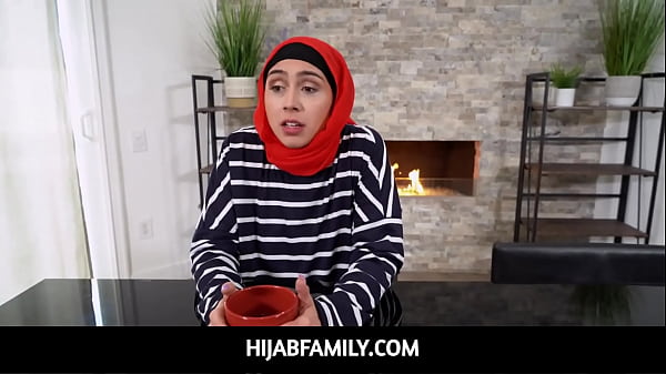 Hijabfamily – Di Balik Jilbab, Diajarin Segala Hal Tentang Bercinta