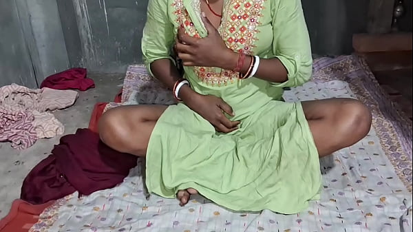 Desi Sali Menggoda Dengan Gaun Salwar Ketat, Video Anal Seksi Ala India Yang Paling Hot
