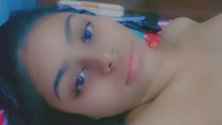 Pacar India Nangis Merekam Video Mesum