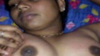 Perawat Desi Kamini Asal Kerala Beraksi Ranjang – 4 Adegan Panas