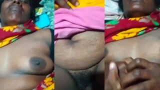 Sang Majikan Cabul Mengisap Payudara Pembantunya Dalam Film Porno Telugu Yang Panas