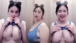 Toge Montok Siap Digoyang, Host Seksi Bikin Ngiler.