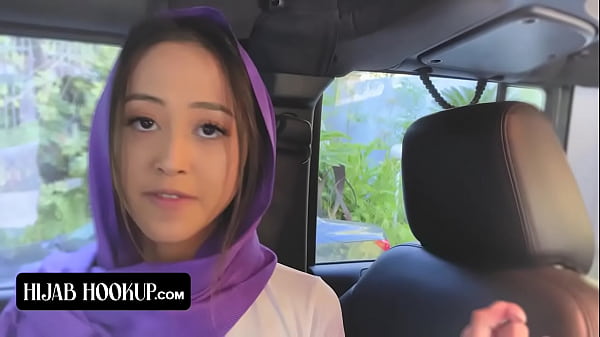 Alexia Anders, Gadis Muslim Yang Nakal, Menyelinapkan Kekasihnya Untuk Kenikmatan Terlarang Dan Ketahuan Ayah