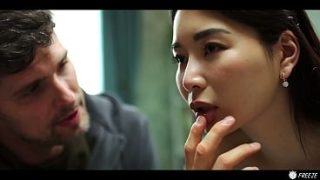 Gadis Kpop Asia Imut Ngecesin Air Mani – Cewek Jepang Dibekap Muka Digencet Kontol