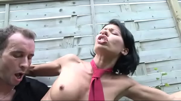 Remaja Ngentot Di Belakang Sekolah, Habis Itu Telan Sperma