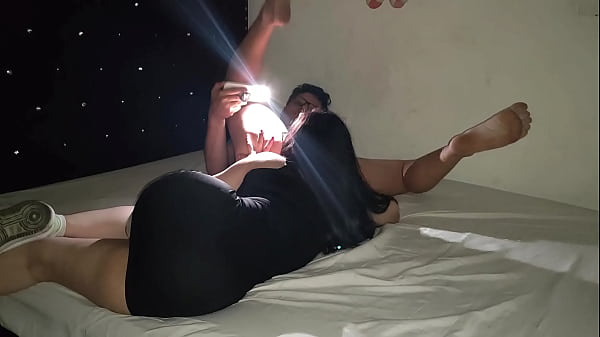 Makan Bareng Sepupu Tiri, Tangan Sibuk Di Bawah Meja.