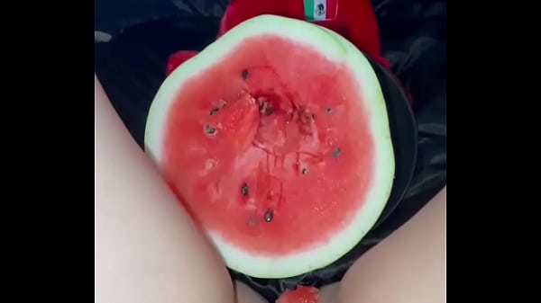 Cewek Muslim Bejat Ketagihan Colmek Pakai Makanan, Body Putih Mulus Kayak Salju, Fetish Aneh Dan Pornografi Super Keras Kompilasi