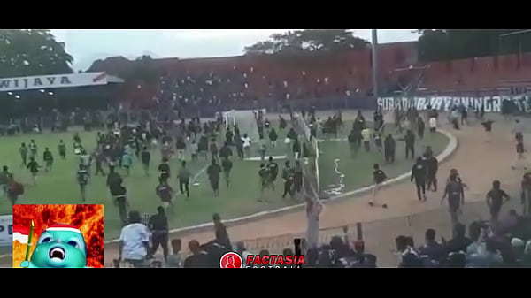 Gila! Suporter Indonesia Bakar Adrenalin Dengan Cara Mereka Sendiri
