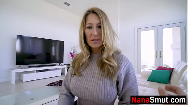 Nenek Tiri Gatal Minta Dientot Cucu Tirinya