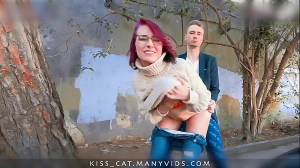 Kisscat Sarapan Cinta Pakai Sosis – Agen Jalanan Jembrek Mahasiswi Rusia Buat Ngewe Di Luar