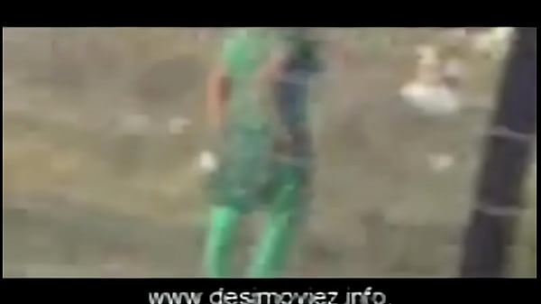 Desi Cewek Ngacir Bebas Di Luar, Bikin Greget!