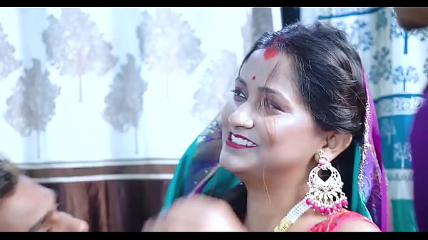 Birahi Membara – Bhabhi India Menggoda Suami Dengan Sari, Rayuan Mesra Dan Desahan Menggairahkan