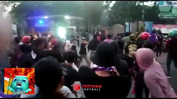 Baku Hantam Brutal Di Tribun: Persik Vs Psim – Adu Bantai Suporter Liga Indonesia Part 1
