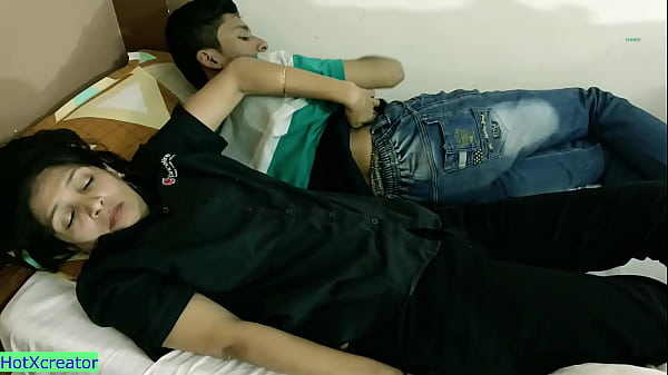 Berbagi Ranjang Dengan Kakak Tiri! Bercinta Panas Menggairahkan Dengan Suara Hindi