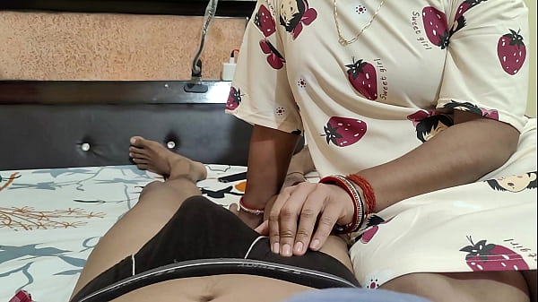 भारतीय जोड़े की रातभर चलने वाली गर्म सेक्स मैराथन