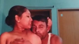 Bhabhi Bangladesh Montok Goyang-goyang Ngelucir Bareng Suami, Bikin Ngiler.