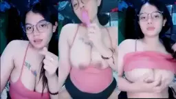 Della Pamer Uting, Remas Pentol Montok Bikin Ngilu