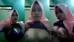 Jilbab Abg Pamer Dada Montok Bikin Liar