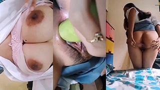 Pulang Sekolah, Langsung Colmek Pake Timun, Nikmatin Sisa Basah Di Meja Belajar.