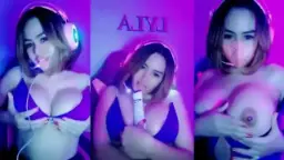 Toket Gede Youtuber Gamers Cantik Miss Euni, Bikin Tegang Sambil Main Game.