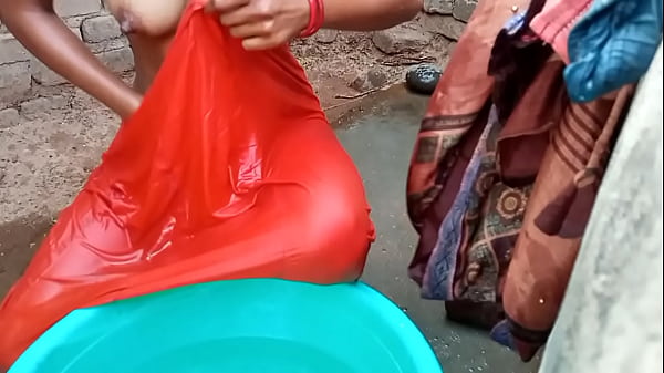 Rati Mandi Di Kamar Mandi, Suara Hindi Bikin Hot Banget, Siap-siap Basah Kuyup