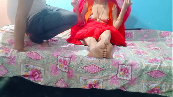 Bhabhi Ne Jab Ghar Mein Akeli Thi, Dewar Se Masti Mein Petticoat Utha Diya, Chudai Ka Maza Liya.