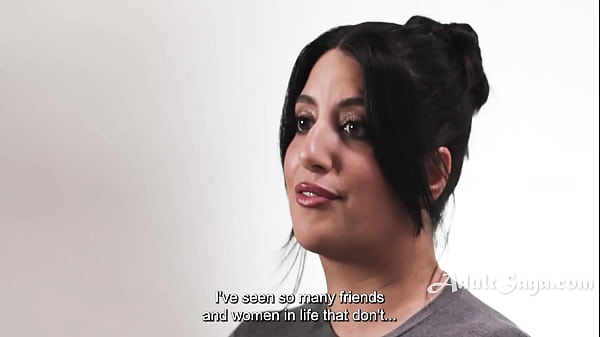 Bokep Sarah Arab Montok Melebarkan Celahnya