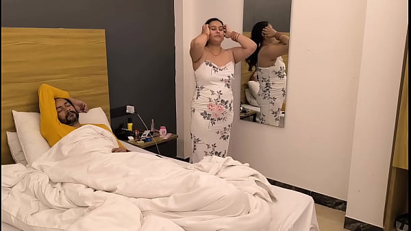 Desi Cewek Puja Mandi Pagi Basah Kuyup Bikin Ngilu