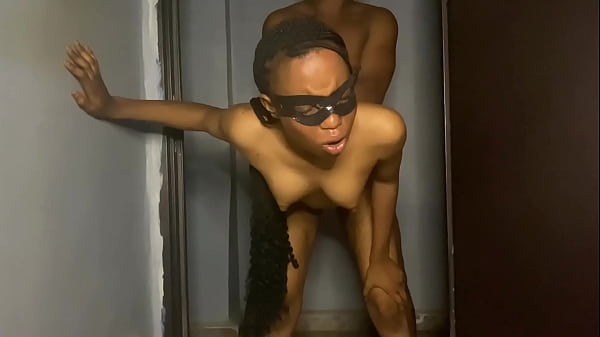 Sialan, Adik Tiri Sangean Rela Ngelakuin Apa Aja Biar Dapetin Kontol Kakak Tirinya.