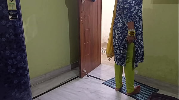 Bapak Mertua India Ngewein Mantu Pakai Alasan Sakit, Bikin Meringis Keenakan!