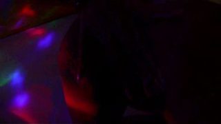 Colombia Mami Montok Sange Ngocok Dan Ngentot Di Sofa Abis Mandi.