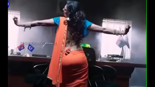 Desi Pantat Montok Dibalut Saree, Bikin Ngaceng