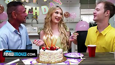 Stepdaddy Kena Goda Sama Stepdaughter Mungil Bert*t Alami, Daisy Lavoy Naik Dan Mainin
