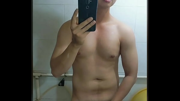 Gigolo Asian, Kontolnya Siap Ngejusin Cewek-cewek Haus