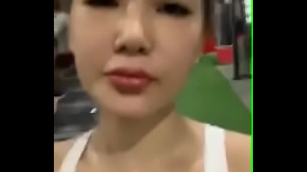 Cô Trang Live 2, Badan Montok Goyang-goyang Bikin Ngiler.