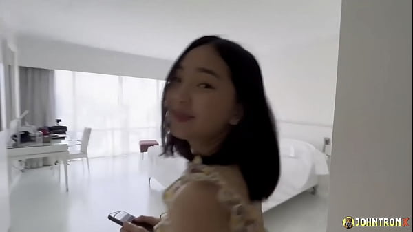Johntronx – Ngewe Cewek Thailand Cantik, Memeknya Becek Dan Berbulu Lebat