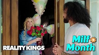 Hari Ibu Sepi, Jenna Starr Ngaceng Sendiri, Sampe James Dateng Gebrak Bel, Siap Puasin Haus Birahi – Reality Kings