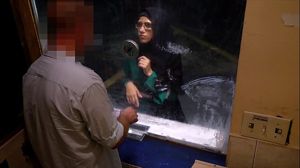 Arab Bugil – Cewek Arab Nekat Ngewe Demi Duit Di Motel Kumuh
