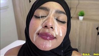 Monyet Berjilbab Remaja Digebukin Sampe Muncrat Habis.