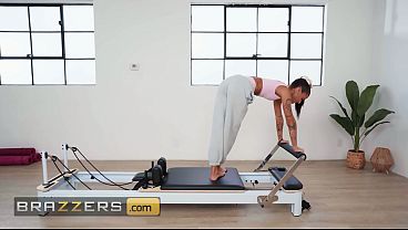 Brazzers – Ryan Reid Dikocok Kencang Sama Victor Ray, Sampai Muncrat Di Sesi Gym Panas