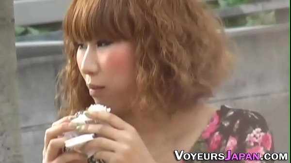 Gadis Jepang Remaja Menggosok Memek Basahnya