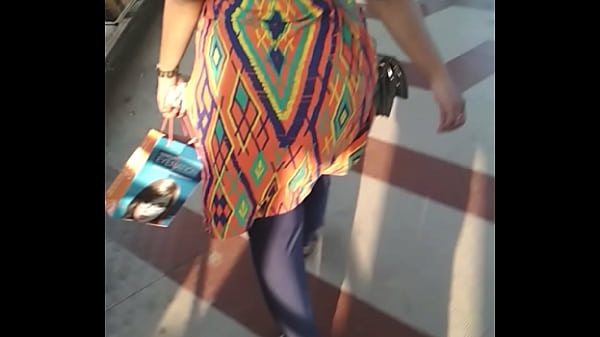Big Indian Aunty Pantat Jalan Bikin Ngaceng