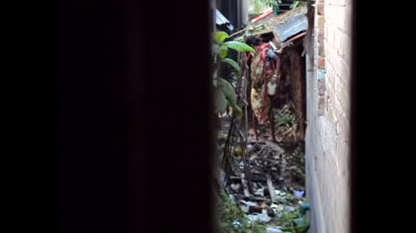 Desi Pipis Dan Kencing Panas 3.avi