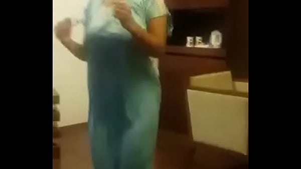 Tarian Panas Desi Bikin Makin Greget, Bikin Pengen Liat Terus